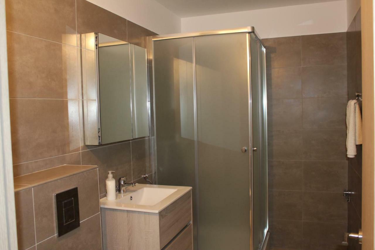 Vela Luxury Sea View Apartments - Marina Surf Navodari Luaran gambar