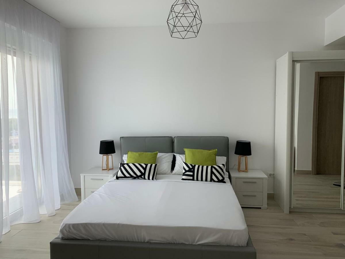 Vela Luxury Sea View Apartments - Marina Surf Navodari Luaran gambar