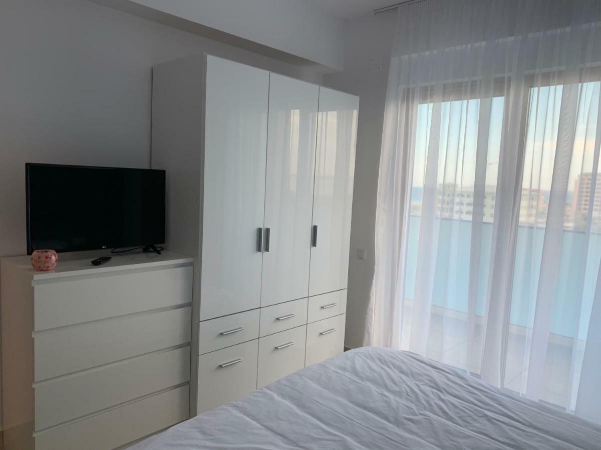Vela Luxury Sea View Apartments - Marina Surf Navodari Luaran gambar